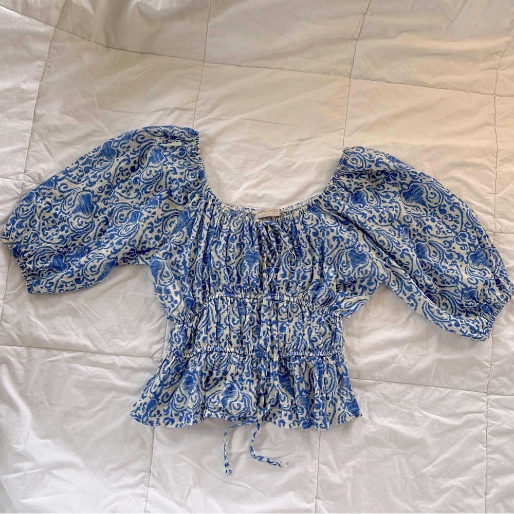Rinascimento | Blue and White Patterned Puff Sleeve Smocked Blouse Size Small